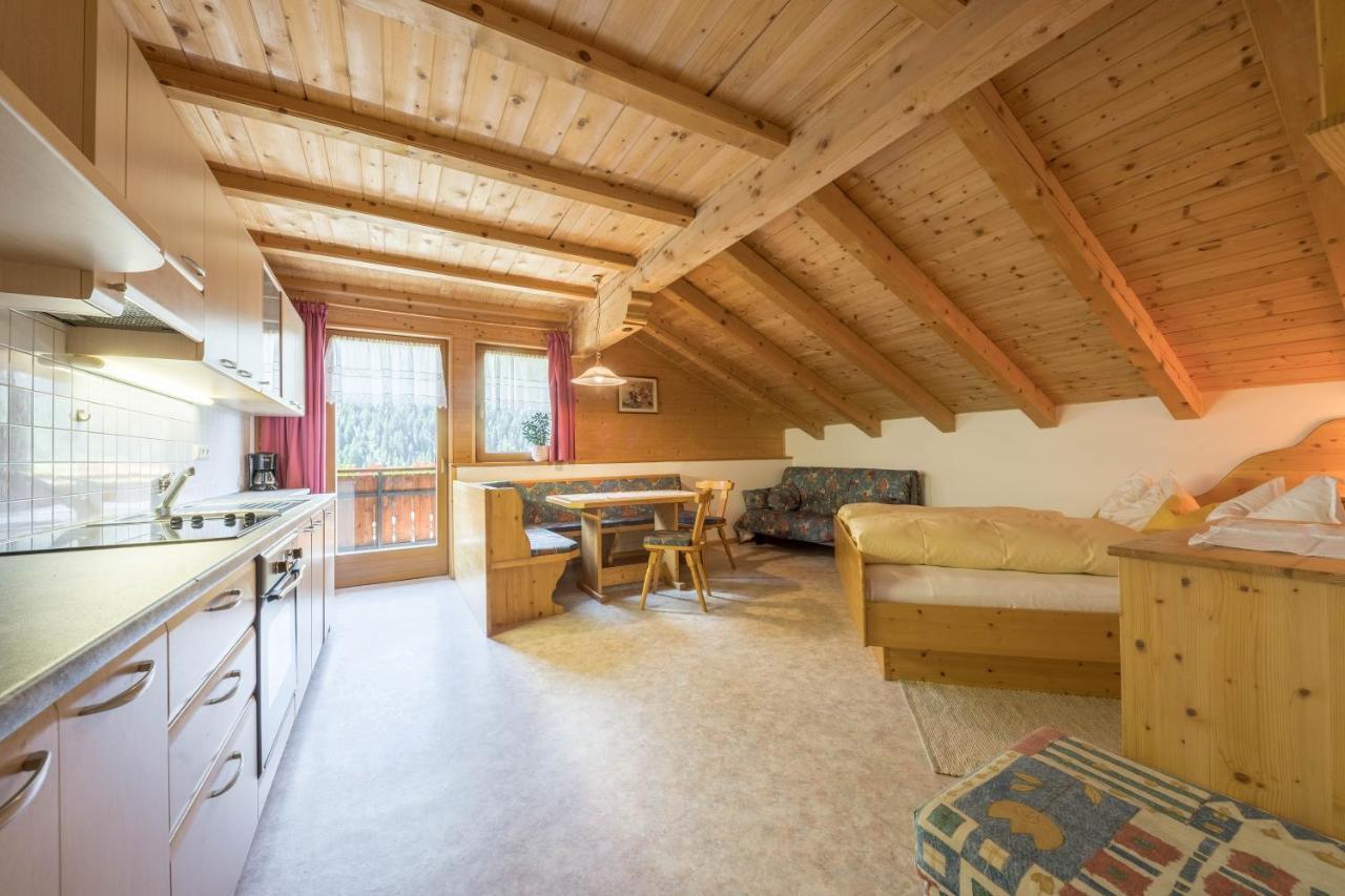 Haus Hubertus - Fewo 6 San Leonardo in Passiria Exterior photo